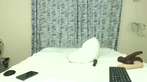 belindaxxxx online show from February 16, 4:19 am