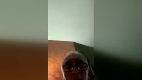 Snapshot of bell63 chatting on March 10, 7:13 am bell63 online show from March 10, 7:13 am