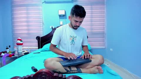 Bella and Andrew special couple online show from December 22, 1:44 pm