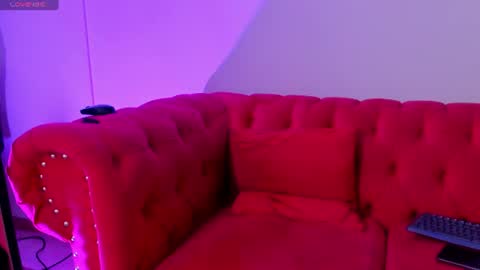 Snapshot of bella_corbin chatting on June 11, 12:32 am Bella Corbin online show from June 11, 12:32 am