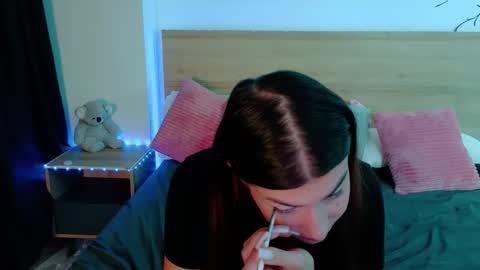 bella_davis_love online show from December 13, 8:04 pm