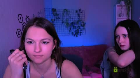 Snapshot of bella_dorn chatting on April 3, 1:20 pm Bella online show from April 3, 1:20 pm
