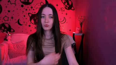 Snapshot of bella_dorn chatting on April 9, 12:43 pm Bella online show from April 9, 12:43 pm