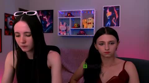 Snapshot of bella_dorn chatting on June 11, 1:09 pm Bella online show from June 11, 1:09 pm