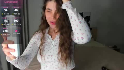 Snapshot of bella_foryou chatting on February 17, 5:04 am NastyaThere are legends that in this room all your wishes can come true Private is Open online show from February 17, 5:04 am