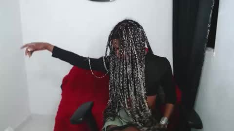 Snapshot of bella_fox723 chatting on February 6, 4:06 am bella_fox723 online show from February 6, 4:06 am