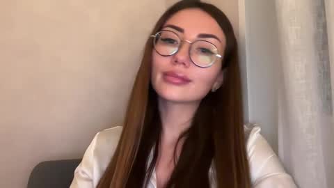 Snapshot of bella_foxxi chatting on December 8, 2:52 pm bella_foxxi online show from December 8, 2:52 pm