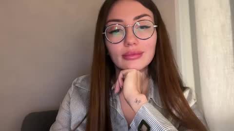 Snapshot of bella_foxxi chatting on December 12, 7:48 pm bella_foxxi online show from December 12, 7:48 pm