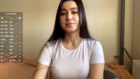 Snapshot of bella_gasp chatting on February 18, 5:58 am Jane online show from February 18, 5:58 am