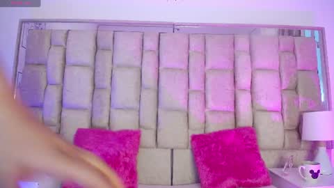 bella online show from June 9, 3:51 am