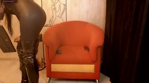 Snapshot of bella_harper777 chatting on March 29, 7:25 pm bella_harper777 online show from March 29, 7:25 pm