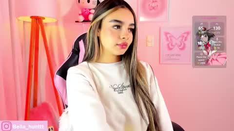 Snapshot of bella_hunteer chatting on October 30, 6:26 am bella igbella hunttt online show from October 30, 6:26 am