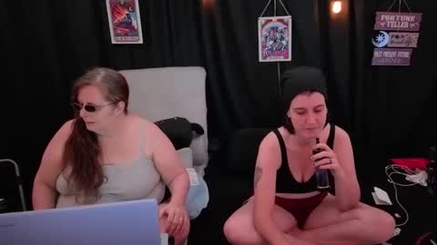 Bella James online show from November 3, 4:52 pm