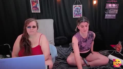 Bella James online show from November 7, 4:40 pm