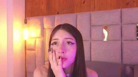 Bella online show from November 28, 3:31 am