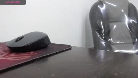 Snapshot of bella_lady_1_ chatting on March 8, 7:42 pm lady online show from March 8, 7:42 pm