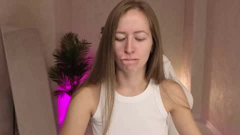 Snapshot of bella_li__ chatting on September 11, 3:17 am bella_li__ online show from September 11, 3:17 am