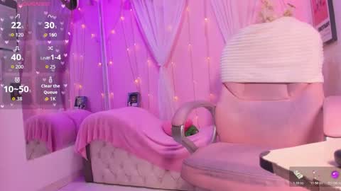 Snapshot of bella_miller1 chatting on March 7, 4:59 pm Bella online show from March 7, 4:59 pm