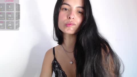 Snapshot of bella_musee chatting on January 29, 10:01 pm online show from January 29, 10:01 pm