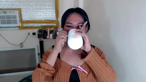 bella_ngo online show from July 1, 5:09 am