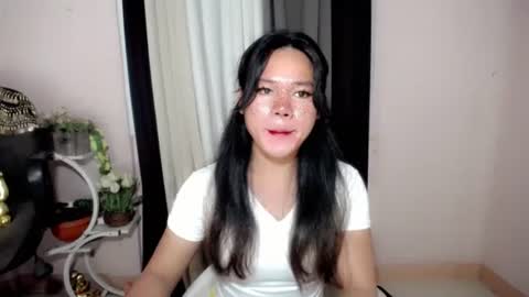 bella_ngo online show from July 9, 3:05 pm