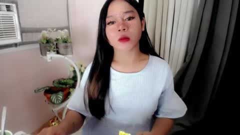 bella_ngo online show from July 21, 7:49 pm