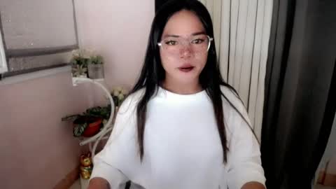 bella_ngo online show from July 29, 3:54 pm