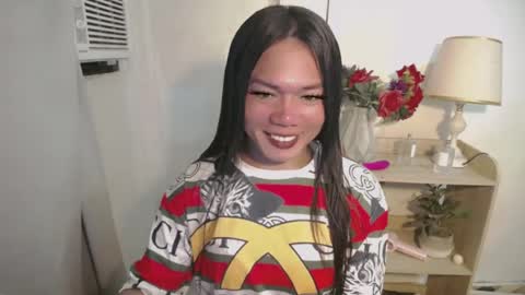 bella_ngo online show from August 3, 12:43 pm