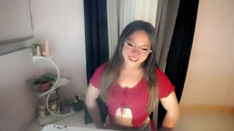 bella_ngo online show from August 4, 12:30 pm