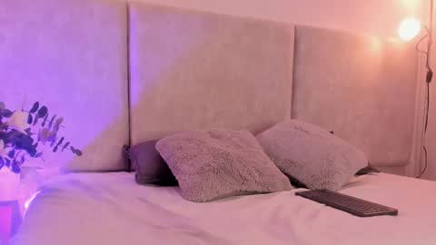 bella_nova__ online show from March 27, 10:09 pm