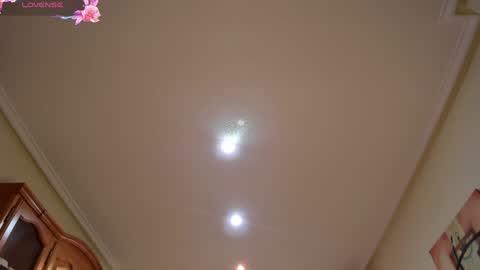 Snapshot of bella_pocahontas3 chatting on January 30, 7:29 am bella_pocahontas3 online show from January 30, 7:29 am