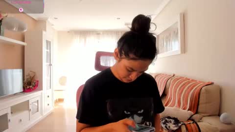 Snapshot of bella_pocahontas3 chatting on September 15, 12:38 pm bella_pocahontas3 online show from September 15, 12:38 pm