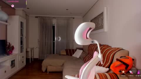 Snapshot of bella_pocahontas3 chatting on November 6, 9:48 pm bella_pocahontas3 online show from November 6, 9:48 pm