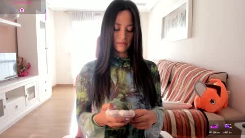 Snapshot of bella_pocahontas3 chatting on November 20, 9:31 am bella_pocahontas3 online show from November 20, 9:31 am