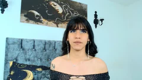 Bella online show from October 19, 6:52 pm