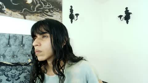 Snapshot of bella_poisonous chatting on February 25, 1:26 am Bella online show from February 25, 1:26 am