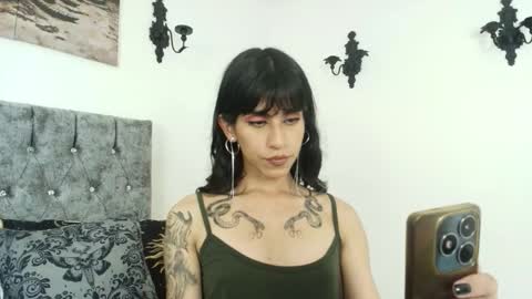 Snapshot of bella_poisonous chatting on March 7, 11:24 pm Bella online show from March 7, 11:24 pm