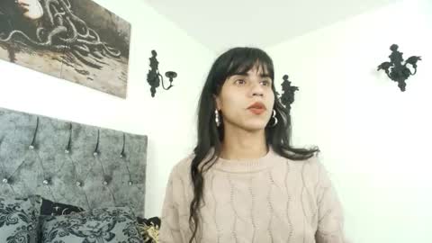 Snapshot of bella_poisonous chatting on March 11, 1:44 am Bella online show from March 11, 1:44 am