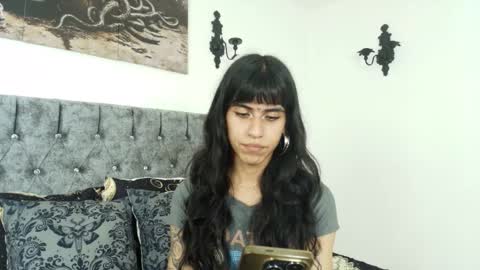 Snapshot of bella_poisonous chatting on March 13, 12:06 am Bella online show from March 13, 12:06 am