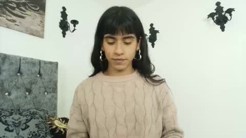 Snapshot of bella_poisonous chatting on March 22, 12:47 am Bella online show from March 22, 12:47 am