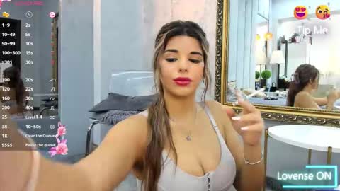 Snapshot of bella_posh chatting on October 13, 8:03 am bella_posh online show from October 13, 8:03 am