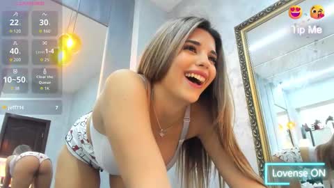 Snapshot of bella_posh chatting on October 15, 6:46 am bella_posh online show from October 15, 6:46 am