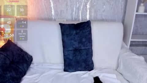 Linda Bella online show from February 24, 1:36 am