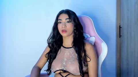 bella_ricci_ online show from March 6, 6:41 am