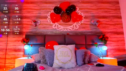 Snapshot of bella_salvatore chatting on February 14, 9:53 pm online show from February 14, 9:53 pm