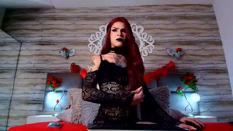 Snapshot of bella_salvatore chatting on February 16, 10:21 pm online show from February 16, 10:21 pm