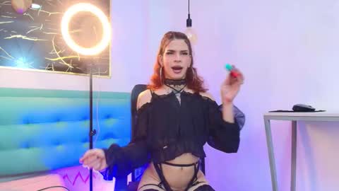     online show from November 27, 8:22 pm