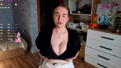 Bella online show from May 31, 3:08 pm