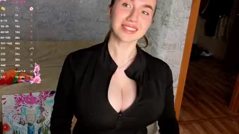 Bella online show from June 9, 1:01 pm