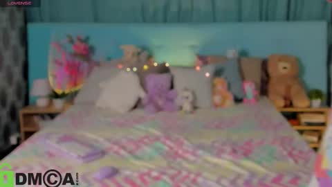 Snapshot of bella_stewartt chatting on November 3, 12:35 am Bella online show from November 3, 12:35 am